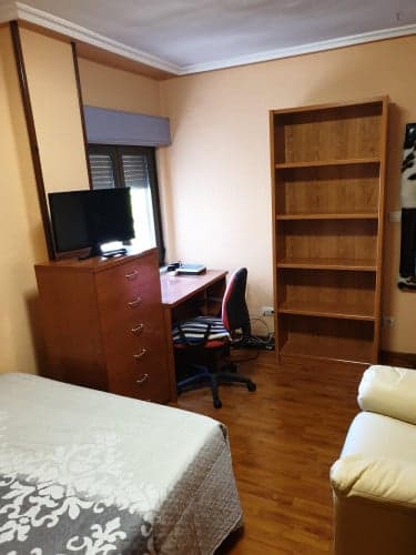 Enjoyable single bedroom near Facultad de Geografía e Historia - Gallery - 1
