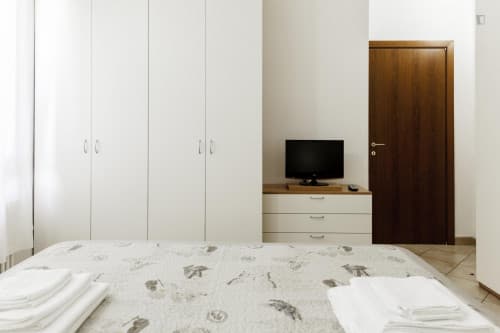 Inviting apartment 2-bedrooms near Basilica di Santa Maria dei Servi - Gallery - 1