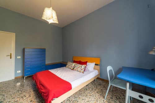 Large bedroom near POLIMODA - Gallery - 1