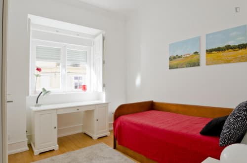 Very cool single bedroom next to Instituto Superior Técnico - Gallery - 1