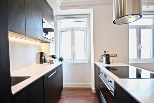 Modern and elegant apartment in Santa Apolónia - Gallery - 1