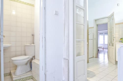 Twin bedroom near Areeiro metro station - Gallery - 1