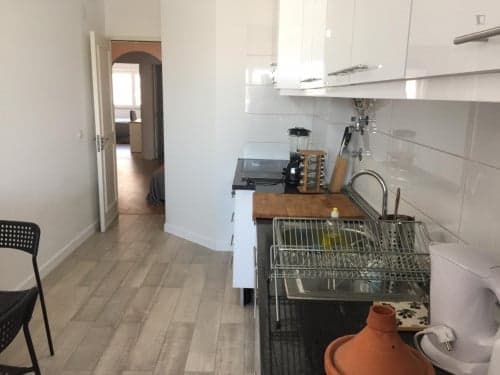 Very nice double bedroom in Alvalade - Gallery - 1