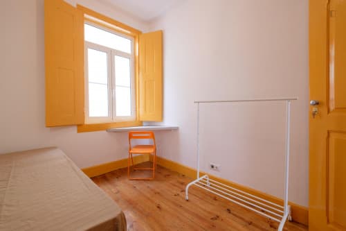 Snug single bedroom near Coimbra train station - Gallery - 1