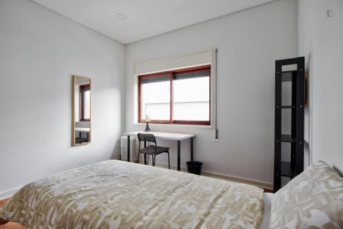 Cozy and sunny 4-bedroom apartment close to Coimbra train station - Gallery - 1
