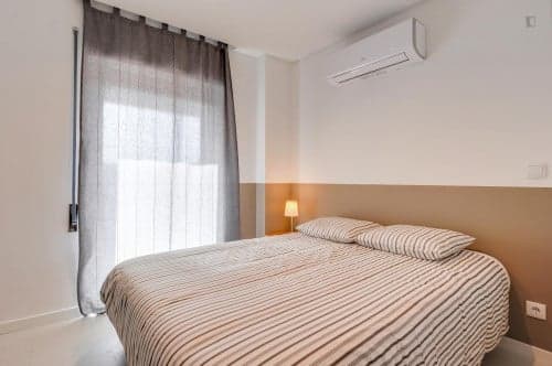 Elegant studio in a residence, near the Coimbra train station - Gallery - 1