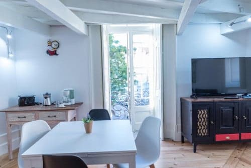 Spacious and sunny 3-bedroom apartment next to Univeristy of Coimbra - Gallery - 1