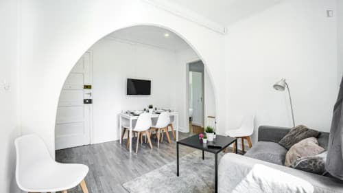 Snug double bedroom in a 5-bedroom apartment near El Clot - Aragó train station - Gallery - 1