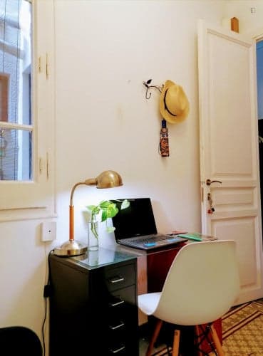 Single bedroom in a 2-bedroom apartment near Glòries metro station - Gallery - 1