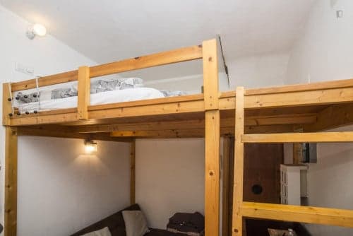 Snug studio flat in El Poble-sec - Gallery - 1