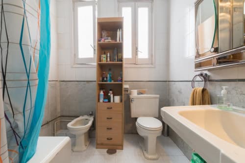 Single bedroom in a 11-bedroom flat in Asturias, next to Palacio Real de Madrid - Gallery - 1