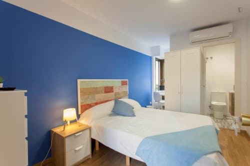 Wonderful double ensuite bedroom in a 5-bedroom apartment near Aragón metro station - Gallery - 1