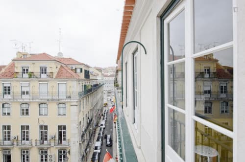 Welcoming Twin/Double bedroom in Vistas de Lisboa Hostel - Gallery - 1