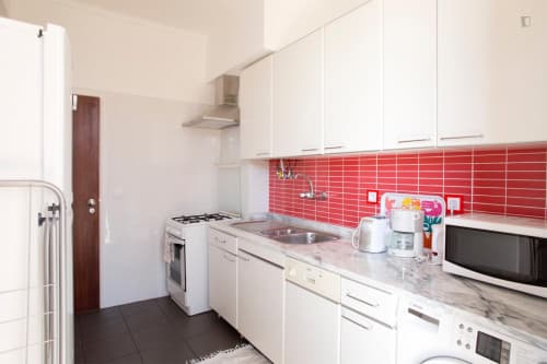 Quality 2-bedroom with GARAGE - Gallery - 1