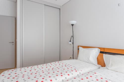Cosy apartment next to Escola Superior de Música, Artes e Espectáculo - Gallery - 1