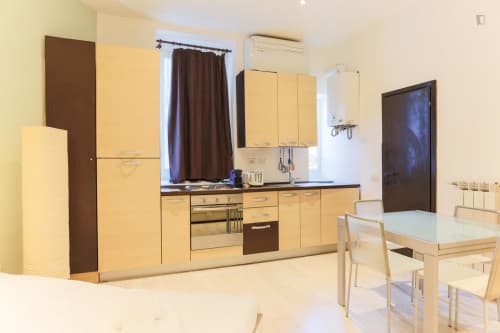 Cool studio in Navigli closo to NABA, IULM - Gallery - 1