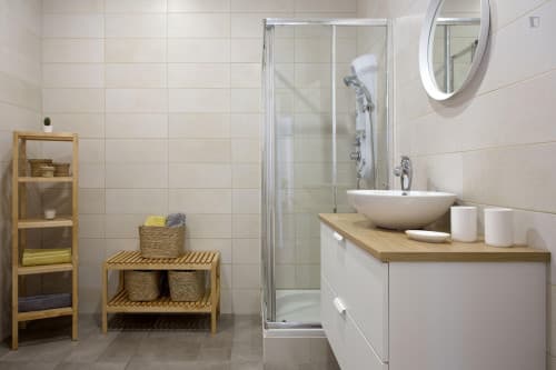 Welcoming Single Bedroom, With Balcony, by Alameda - Gallery - 1