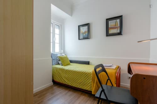 Welcoming single bedroom in a 2-bedroom flat, in Restelo - Gallery - 1