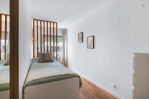 Unique bedroom in Olaias - Room 8 - Gallery - 1