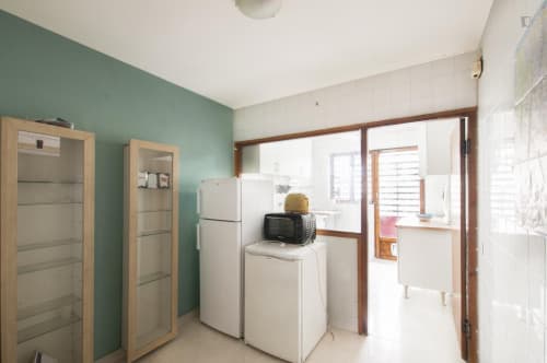Nice single bedroom in a 3-bedroom flat near Parque del Retiro - Gallery - 1