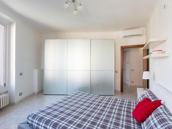 Cozy 1-bedroom flat near Bocconi University  - Gallery -  4
