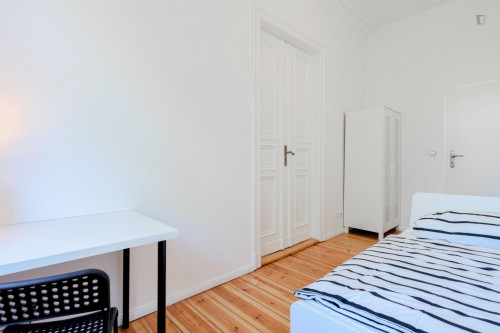 Bright Single Bedroom In Shared Apartment Near Centre - 1