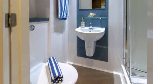  Prestige Studio  -  Crown House  - Gallery -  3