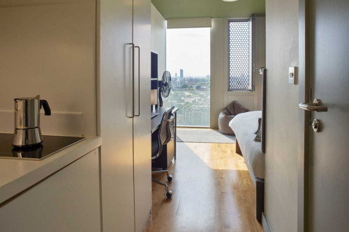  Bronze Studio Upper Level Premium View  -  Londonist Chapter King's Cross Residence - Flexible Tenancies  - Gallery -  2