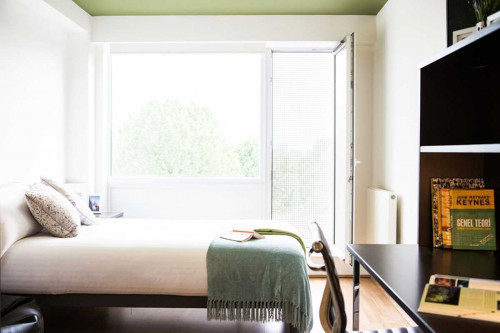  Bronze Studio Mid Level Premium Canal View  -  Londonist Chapter Portobello - Flexible Tenancies  - Gallery -  1