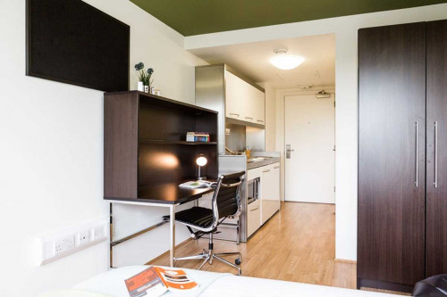  Bronze Studio Mid Level Premium Canal View  -  Londonist Chapter Portobello - Flexible Tenancies  - Gallery -  2