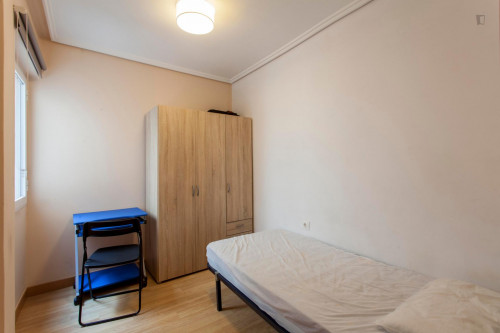  120 Bed, In A Room With Balcony, In 4-Bedroom Apartment  -  120 Bed, in a room with balcony, in 4-bedroom apartment  - Gallery -  1