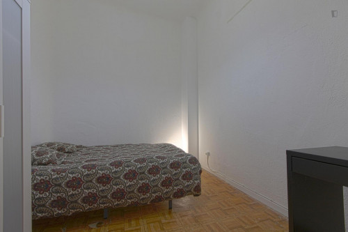 Double Bedroom In Inviting 11-Bedroom Apartment In Beautiful Opera - 2