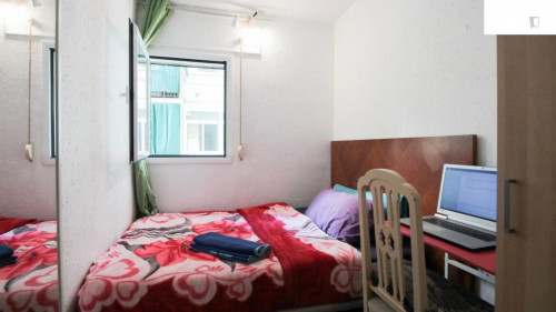 Private Room In Central - 1