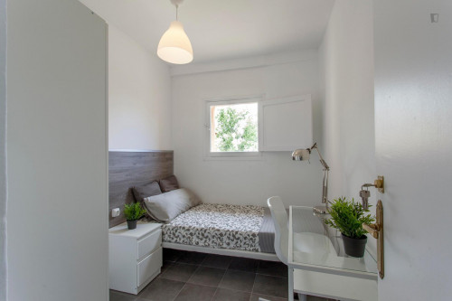  Lovely Single Bedroom Close To ITI - Instituto Tecnológico De Informática  -  Lovely single bedroom close to ITI - Instituto Tecnológico de Informática  - Gallery -  2