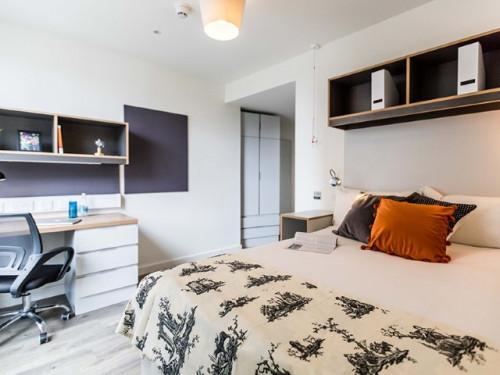  Gold En-Suite Accessible  -  The Cam Foundry  - Gallery -  3