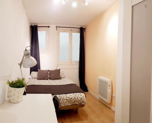  Cosy Double Bedroom Near Sevilla Metro Station  -  Cosy double bedroom near Sevilla metro station  - Gallery -  1