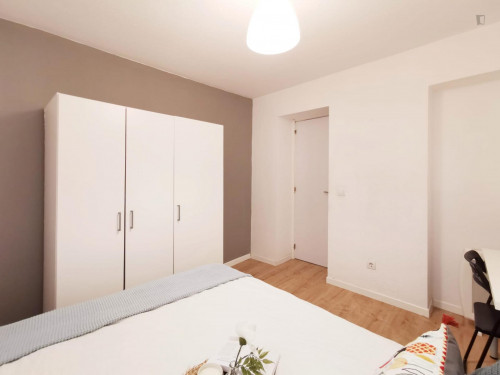 Double bedroom near Real Academia de Belas-Artes de São Fernando - Gallery - 37