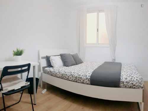 Double Bedroom Near Real Academia De Belas-Artes De São Fernando - 2