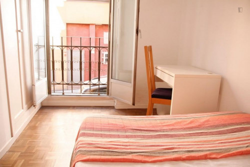 Double Bedroom In A 3-Bedroom Apartment, In La Latina - 2