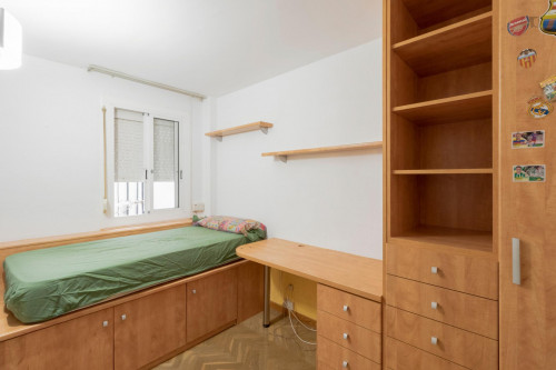  Single Room In A Flat With Swimming Pool, In Les Corts  -  Single room in a flat with swimming pool, in Les Corts  - Gallery -  1