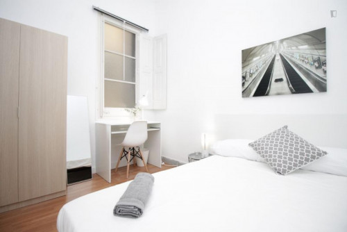  Double Bedroom In 9-Bedroom Apartment  -  Double bedroom in 9-bedroom apartment  - Gallery -  1