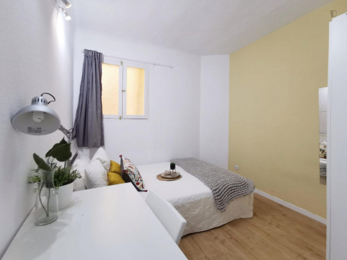 Comfortable double bedroom near Antón Martin metro station - Gallery - 21