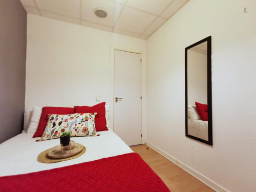 Comfortable double bedroom near Antón Martin metro station - Gallery - 16