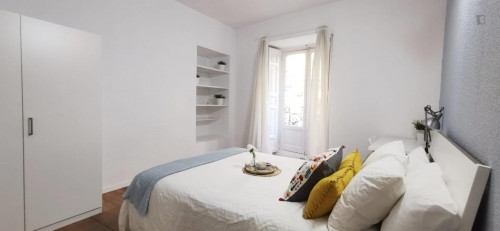 Comfortable double bedroom near Antón Martin metro station - Gallery - 37
