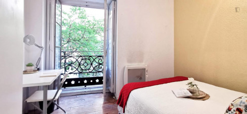 Comfortable double bedroom near Antón Martin metro station - Gallery - 17