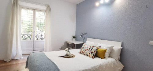 Comfortable Double Bedroom Near Antón Martin Metro Station - 1