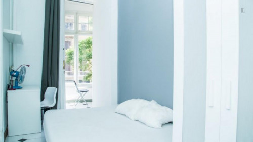  Single Bedroom, With Balcony, In 8-Bedroom Apartment  -  Double bedroom, with balcony, in 8-bedroom apartment  - Gallery -  1