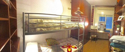 Suitable Bedroom In A Homely Flat, Near Universitat Politècnica De Catalunya  -  Suitable bunk bedroom in a homely flat, near Universitat Politècnica de Catalunya  - Gallery -  1