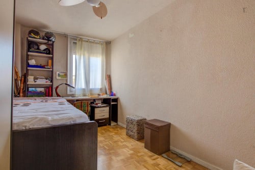 Nice Room With 2 Beds Near Atocha - 2