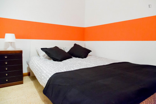  Double Bedroom In A 6-Bedroom Apartment Close To Universitat Metro Station  -  Double bedroom in a 6-bedroom apartment close to Universitat metro station  - Gallery -  2